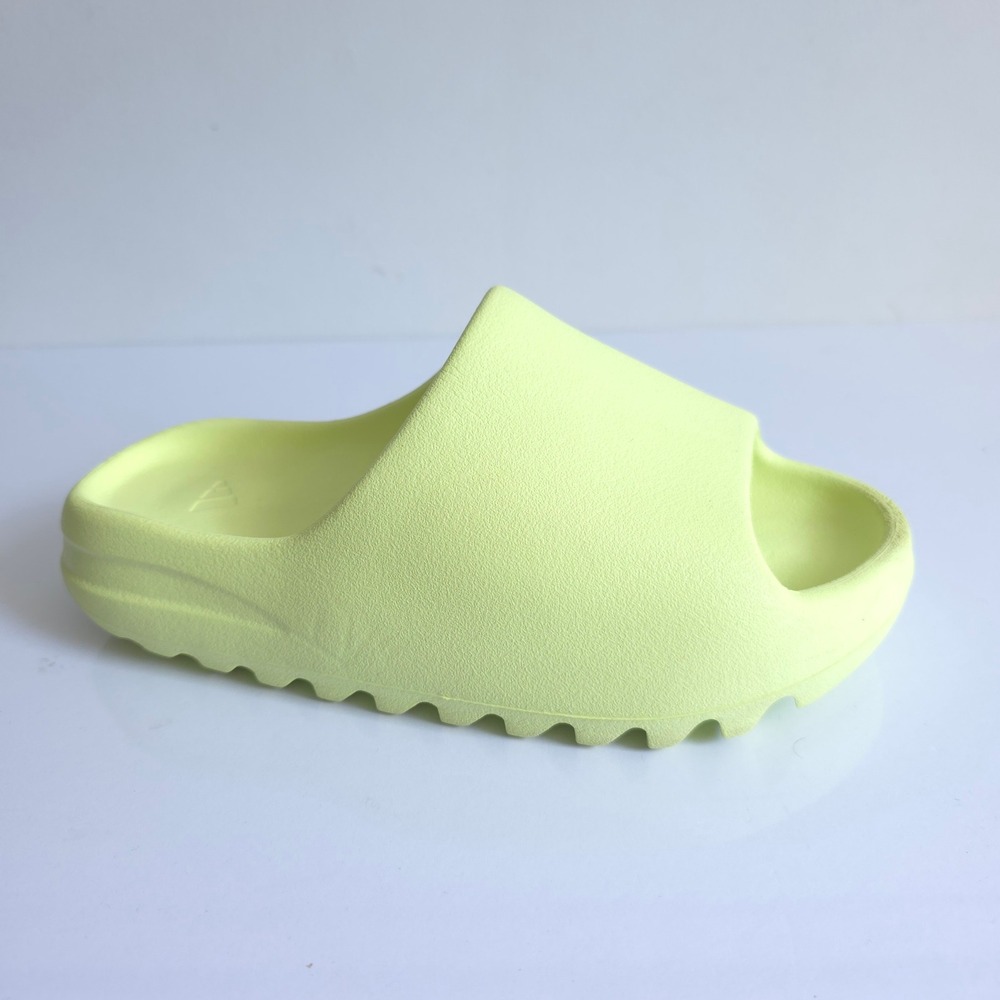 Adidas Yeezy Slide Glow Green Kids GZ6077 Size 5US Sandals